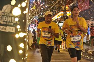 BIB: 4766, 3808
                            <button type="button" onclick="openModal(26220289)" class="btn btn-primary btn-sm float-right btn-popup" data-toggle="modal" data-target=".modal-high-quality">
                        <i class="fas fa-shopping-cart"></i> Add to Cart
                    </button>
                                            <button type="button" onclick="isThisMe(26220289, true)" class="btn btn-success btn-sm float-right btn-popup btn-isme hidden" data-toggle="tooltip" data-placement="bottom" title="นี่คือรูปของคุณใช่ไหม คลิกที่นี่เพื่อเอาเข้าอัลบั้ม">
                        <i class="fas fa-plus"></i> Add to album
                    </button>
                    <button type="button" onclick="isThisMe(26220289, false)" class="btn btn-warning btn-sm float-right btn-popup btn-isnotme hidden">
                        <i class="fas fa-ban"></i> Remove from album
                    </button>